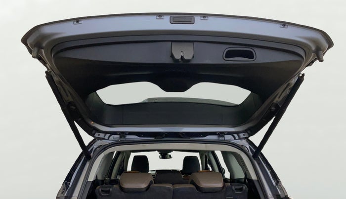 2022 Jeep MERIDIAN LIMITED (O) 4X4 AT, Diesel, Automatic, 36,602 km, Boot Door Open