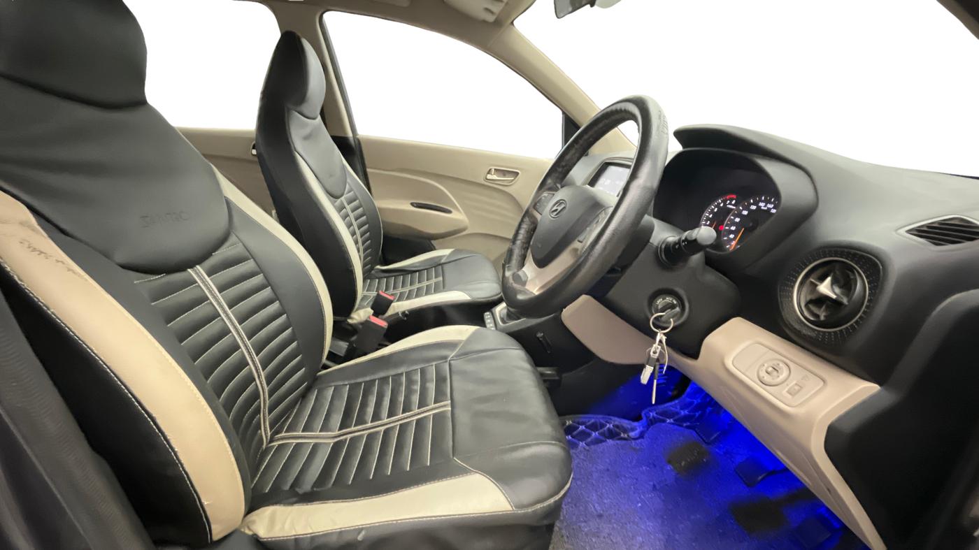 2019 Hyundai NEW SANTRO SPORTZ MT, Petrol, Manual, 39,000 km, Right Side Front Door Cabin