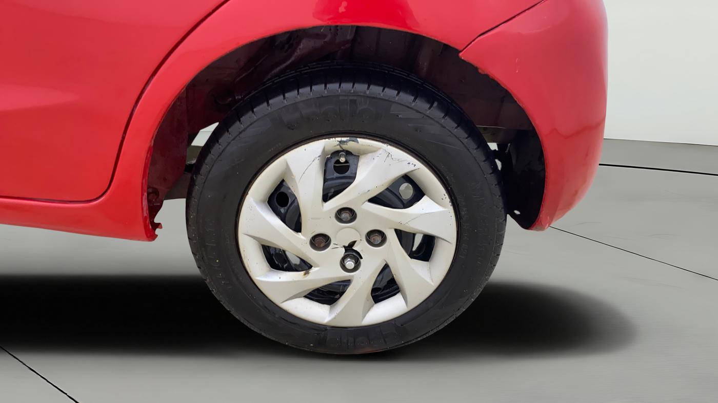 2013 Honda Brio S MT, CNG, Manual, 98,861 km, Left Rear Wheel