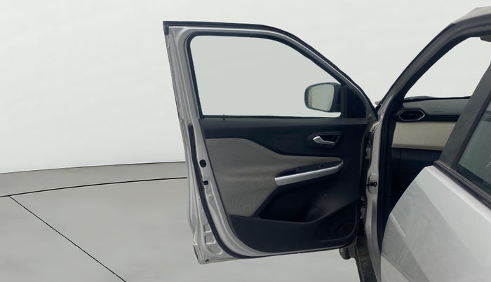 2022 Nissan MAGNITE XV MT, Petrol, Manual, 10,122 km, LHS Front Door