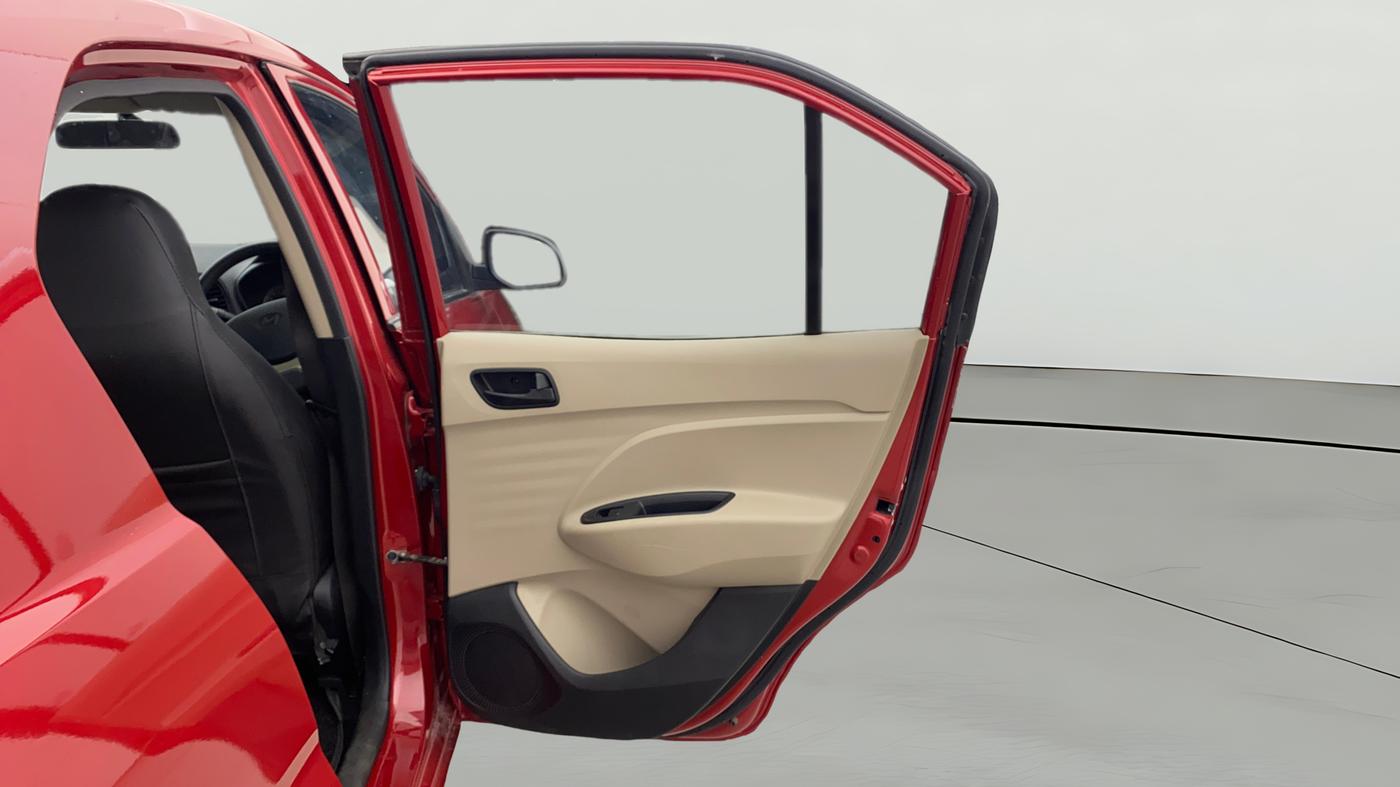 2022 Hyundai NEW SANTRO MAGNA, Petrol, Manual, 17,315 km, RHS Rear Door
