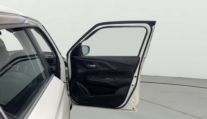 2024 Maruti Swift VXi, Petrol, Manual, 41,995 km, RHS Front Door