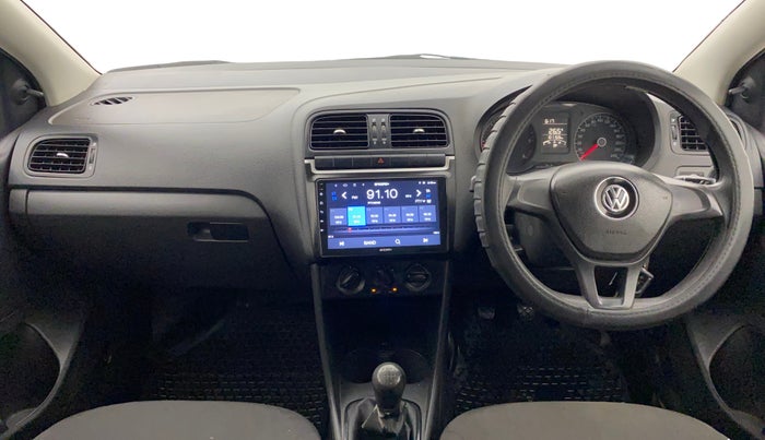 2017 Volkswagen Ameo TRENDLINE 1.5L, Diesel, Manual, 1,01,148 km, Dashboard