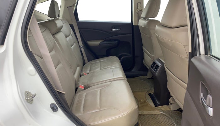 2015 Honda CRV 2.0L I-VTEC 2WD AT, Petrol, Automatic, 1,07,978 km, Right Side Rear Door Cabin