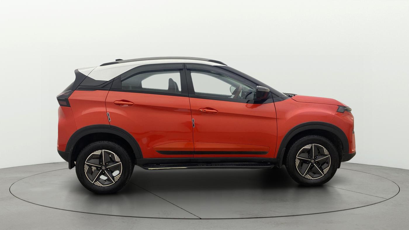 2024 Tata NEXON CREATIVE PLUS 1.2 REVOTRON 7 DCA DT, Petrol, Automatic, 25,742 km, Right Side View