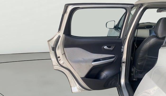 2023 Nissan MAGNITE XV MT, Petrol, Manual, 27,930 km, LHS Front Door