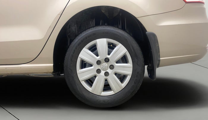 2015 Volkswagen Vento COMFORTLINE 1.6, Petrol, Manual, 29,969 km, Left Rear Wheel