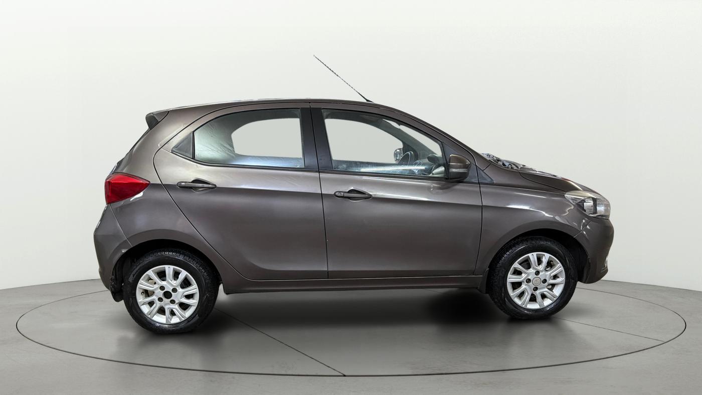 2016 Tata Tiago XZ PETROL, Petrol, Manual, 51,284 km, Right Side View