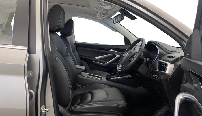 2020 MG HECTOR SHARP 1.5 DCT PETROL, Petrol, Automatic, 24,542 km, Right Side Front Door Cabin