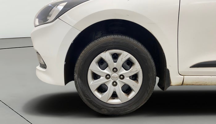 2016 Hyundai Elite i20 SPORTZ 1.2, Petrol, Manual, 1,05,342 km, Left Front Wheel