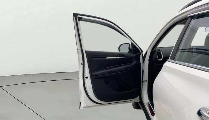 2022 KIA SONET HTK PLUS 1.2, Petrol, Manual, 3,678 km, LHS Front Door