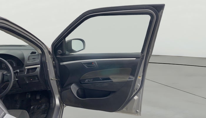 2015 Maruti Swift LXI (O), Petrol, Manual, 99,344 km, RHS Front Door