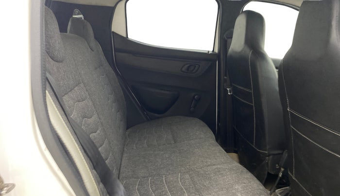 2017 Renault Kwid RXT 1.0 AMT, CNG, Automatic, 40,336 km, Right Side Rear Door Cabin