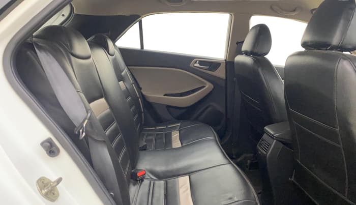 2019 Hyundai Elite i20 SPORTZ PLUS 1.2, Petrol, Manual, 1,08,750 km, Right Side Rear Door Cabin
