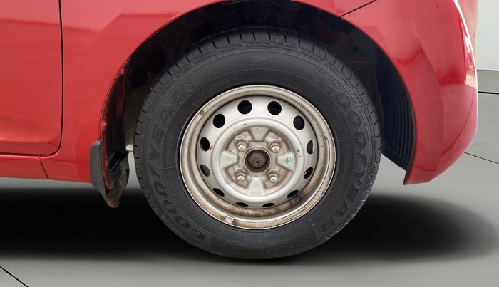 2015 Hyundai Eon ERA +, Petrol, Manual, 60,989 km, Right Front Wheel