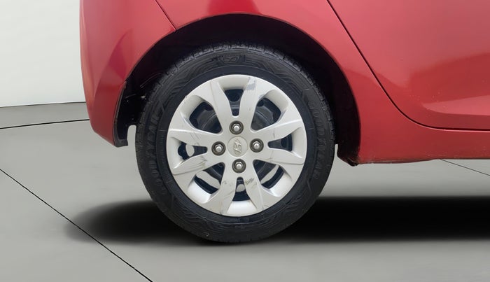 2015 Hyundai Eon MAGNA +, Petrol, Manual, 95,923 km, Right Rear Wheel