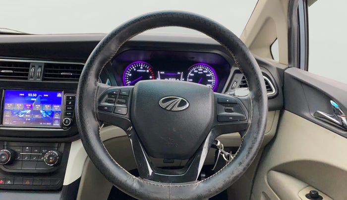 2019 Mahindra MARAZZO M6 8 STR, Diesel, Manual, 81,371 km, Steering Wheel Close Up