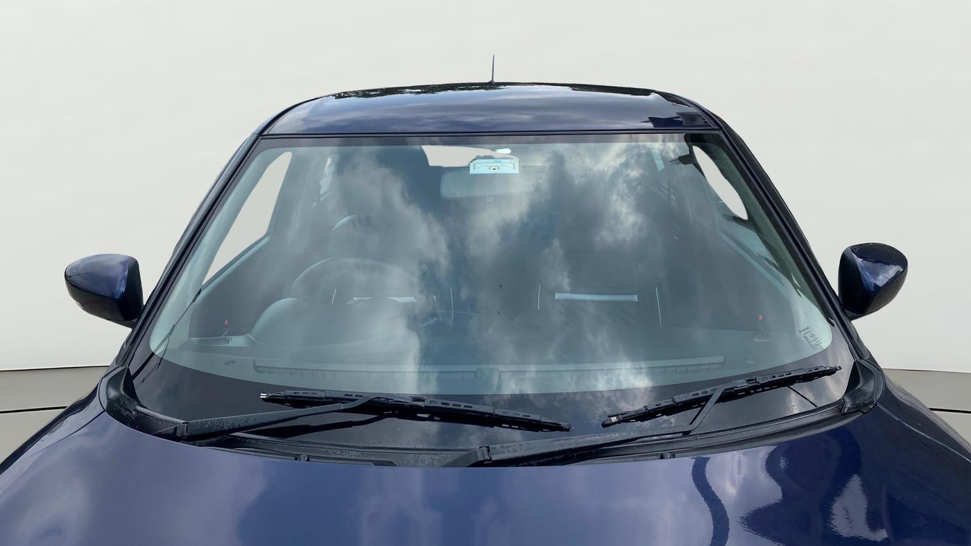 2022 Maruti Swift VXI, Petrol, Manual, 20,408 km, Front Windshield