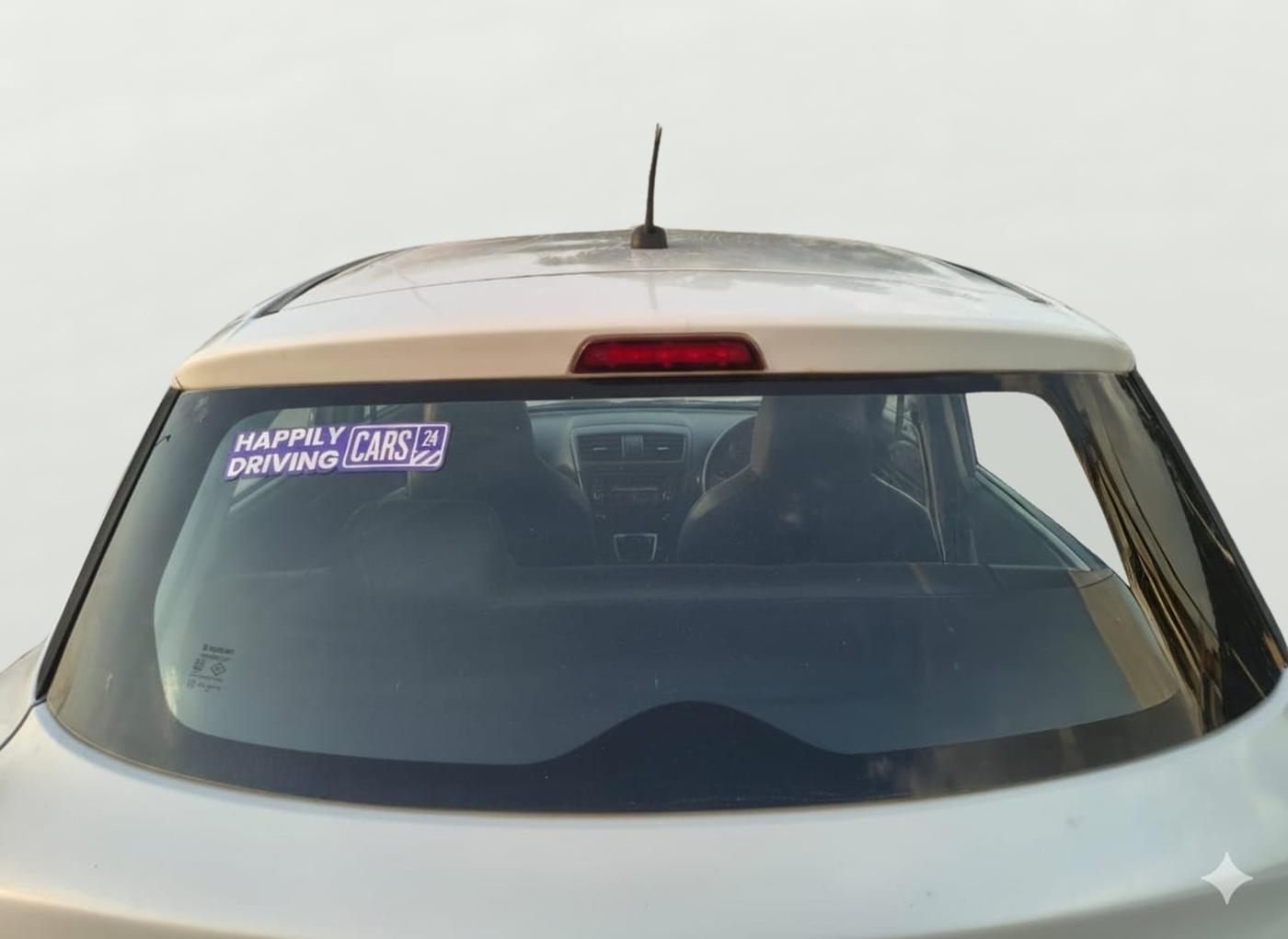 2018 Maruti Swift LDI, Diesel, Manual, 1,07,989 km, Rear Windshield