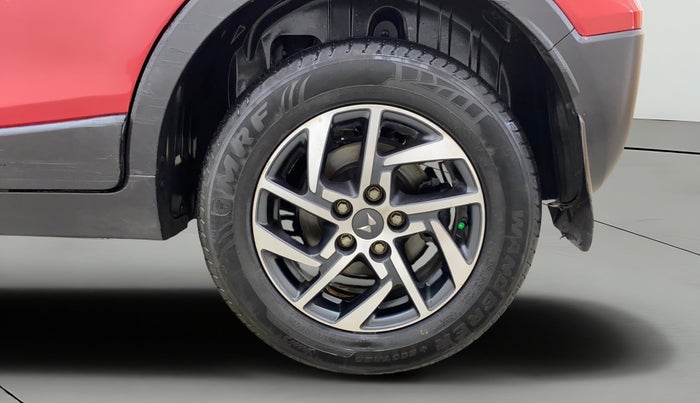 2023 Mahindra XUV300 W8 (O) 1.5 DIESEL AMT, Diesel, Automatic, 63,752 km, Left Rear Wheel