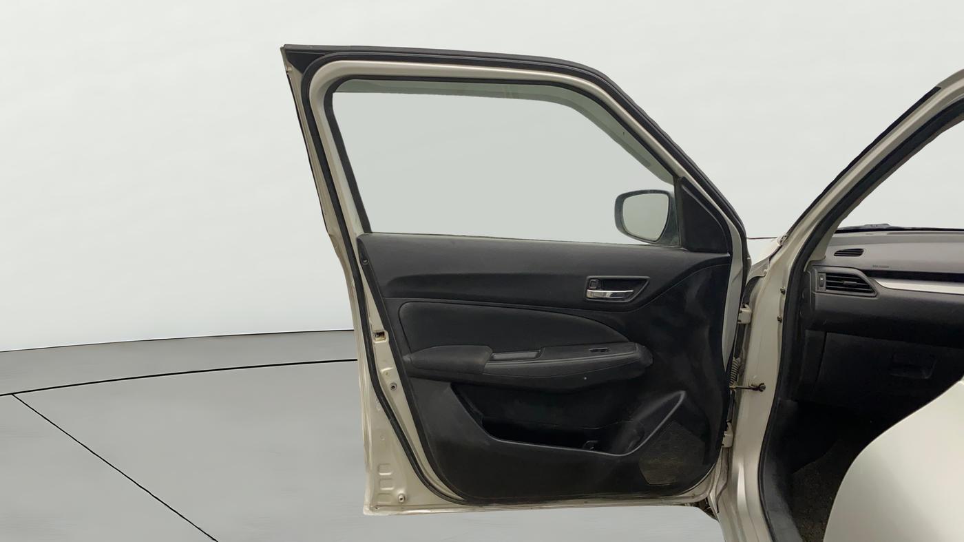 2019 Maruti Swift VXI, Petrol, Manual, 1,19,266 km, LHS Front Door
