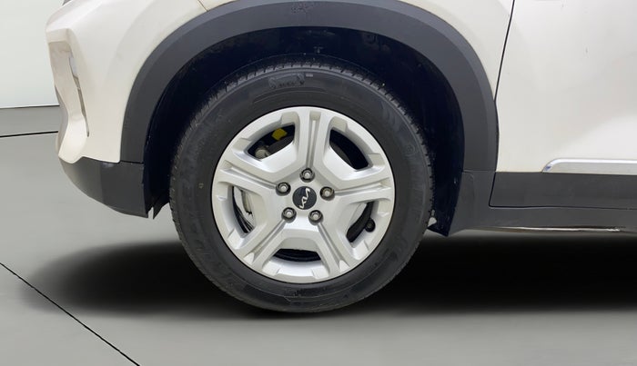 2022 KIA SONET HTK PLUS 1.2, Petrol, Manual, 3,678 km, Left Front Wheel