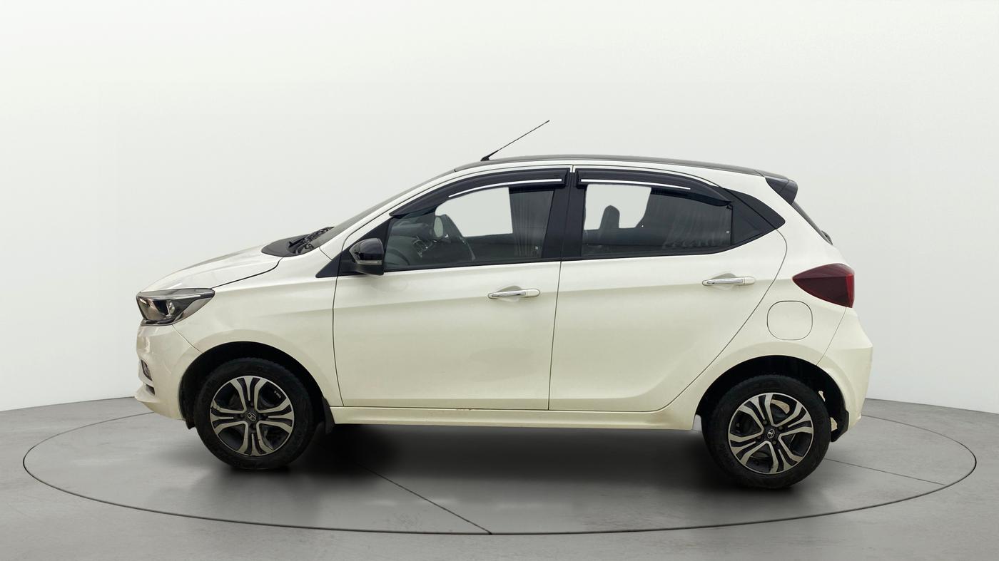 2023 Tata Tiago XZ PLUS CNG, CNG, Manual, 17,118 km, Left Side