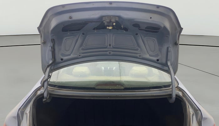 2014 Hyundai Verna FLUIDIC 1.6 VTVT SX OPT, Petrol, Manual, 99,204 km, Boot Door Open