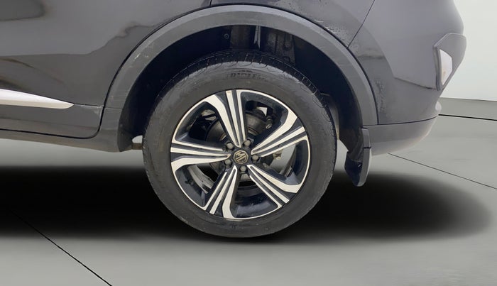 2023 MG ASTOR SHARP 1.5 MT, Petrol, Manual, 22,394 km, Left Rear Wheel