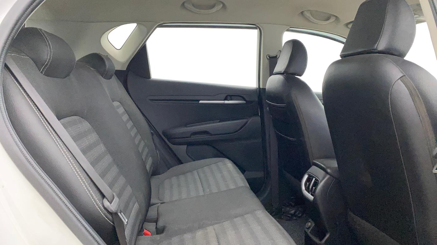 2021 KIA SONET HTK PLUS 1.5 AT, Diesel, Automatic, 83,760 km, Right Side Rear Door Cabin