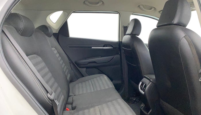 2021 KIA SONET HTK PLUS 1.5 AT, Diesel, Automatic, 83,619 km, Right Side Rear Door Cabin