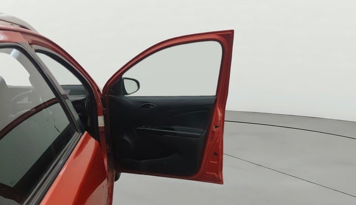 2014 Toyota Etios CROSS 1.2 G, Petrol, Manual, 54,628 km, RHS Front Door