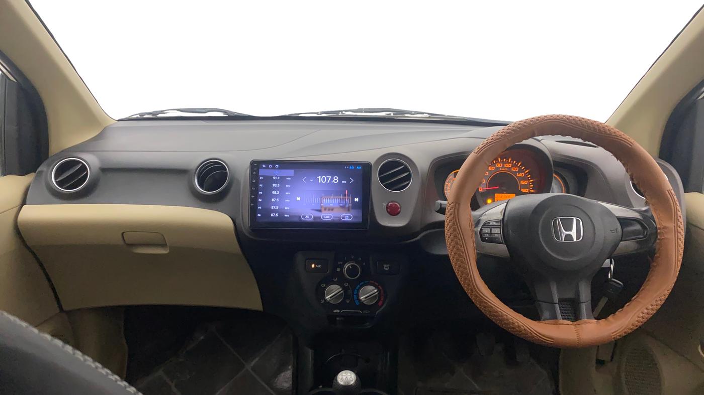 2013 Honda Brio S MT, CNG, Manual, 73,786 km, Dashboard