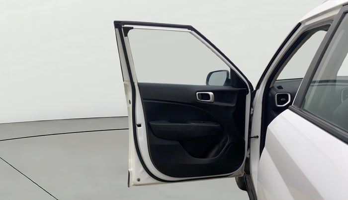 2021 Hyundai VENUE S 1.2, Petrol, Manual, 68,826 km, LHS Front Door