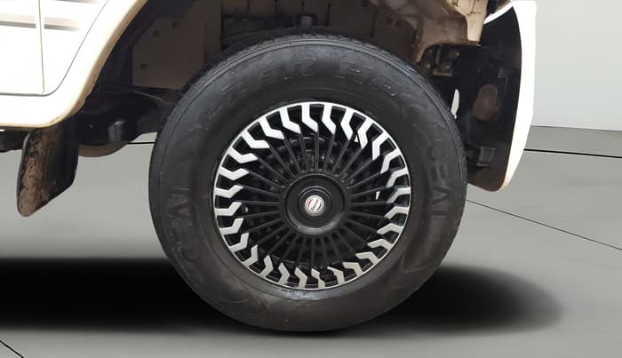 2020 Mahindra Bolero B6, Diesel, Manual, 72,473 km, Right Front Wheel