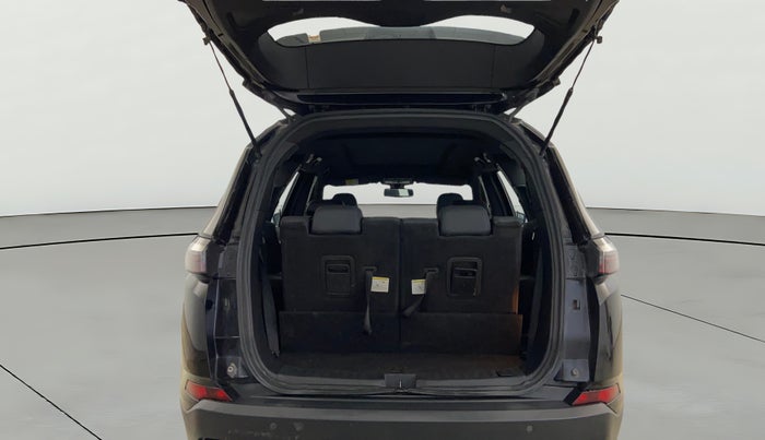 2022 Tata Safari XZ PLUS DARK EDITION, Diesel, Manual, 73,479 km, Boot Open Zoomed View