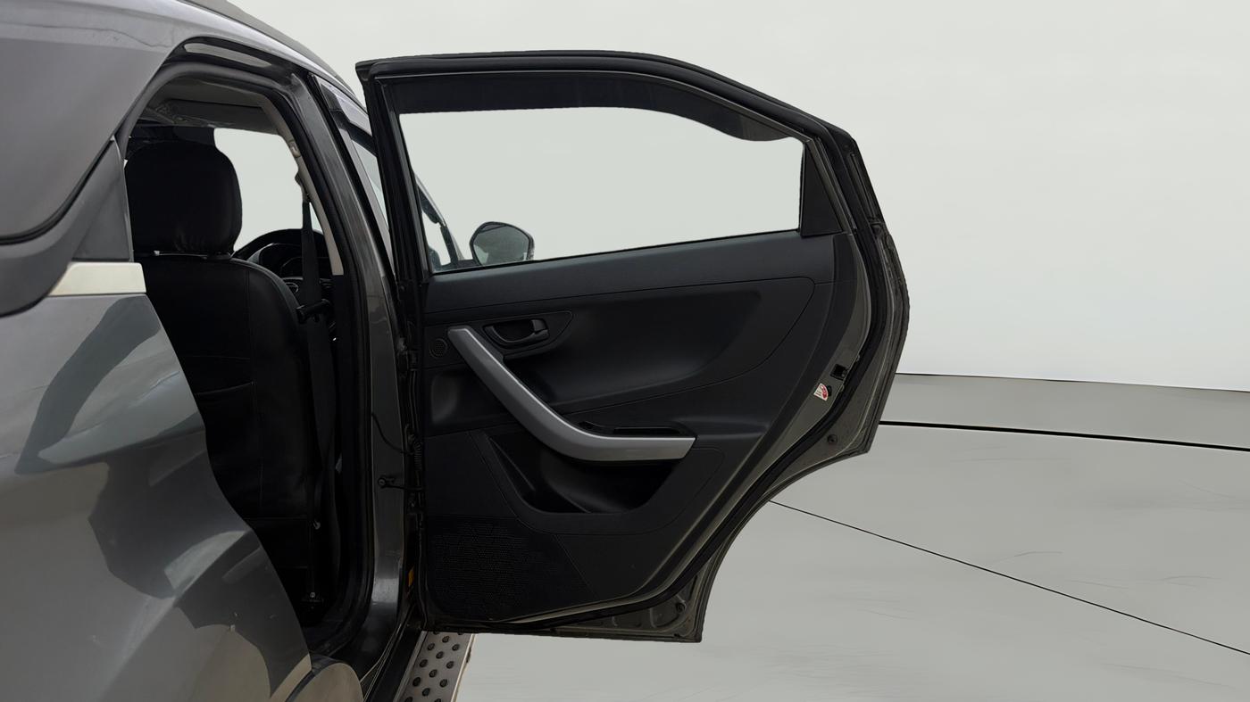 2022 Tata NEXON XM PLUS SUNROOF PETROL, Petrol, Manual, 60,341 km, RHS Rear Door
