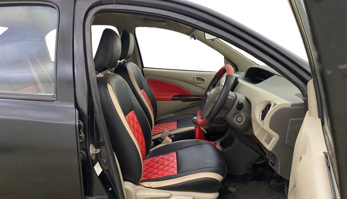 2013 Toyota Etios V, Petrol, Manual, 70,726 km, Right Side Front Door Cabin