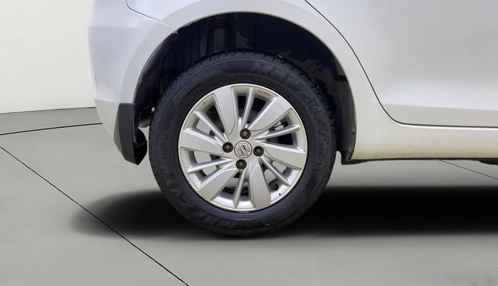 2014 Maruti Swift ZXI, Petrol, Manual, 39,432 km, Right Rear Wheel