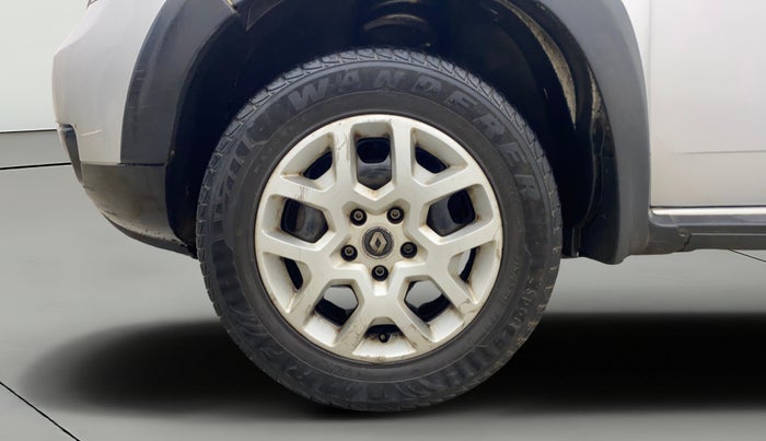 2017 Renault Duster 85 PS RXS SANDSTORM EDITION DIESEL, Diesel, Manual, 1,16,512 km, Left Front Wheel