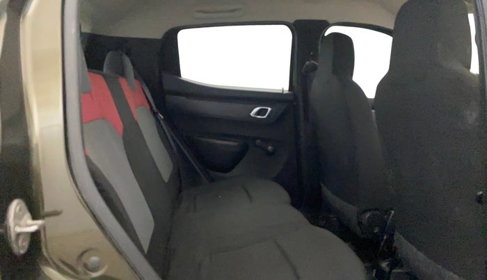 2018 Renault Kwid RXT 1.0 AMT (O), Petrol, Automatic, 62,125 km, Right Side Rear Door Cabin