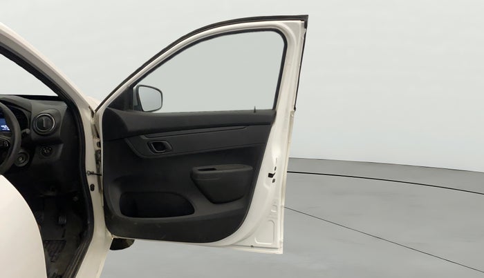 2023 Renault Kwid RXT 1.0, Petrol, Manual, 43,629 km, RHS Front Door