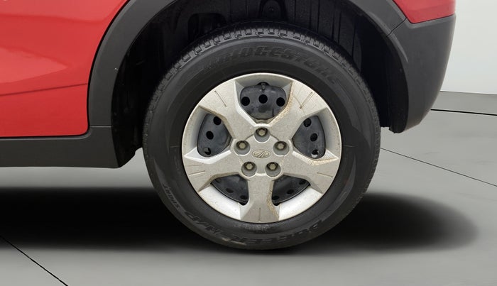 2022 Mahindra XUV300 W6 1.5 Diesel, Diesel, Manual, 50,637 km, Left Rear Wheel