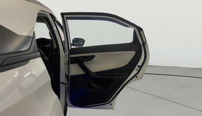 2023 Tata NEXON PURE SUNROOF 1.2 PETROL, Petrol, Manual, 27,227 km, RHS Rear Door