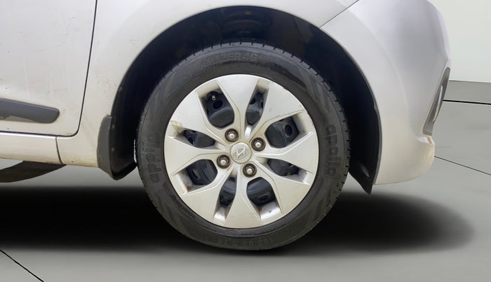 2015 Hyundai Xcent S 1.2, Petrol, Manual, 71,697 km, Right Front Wheel
