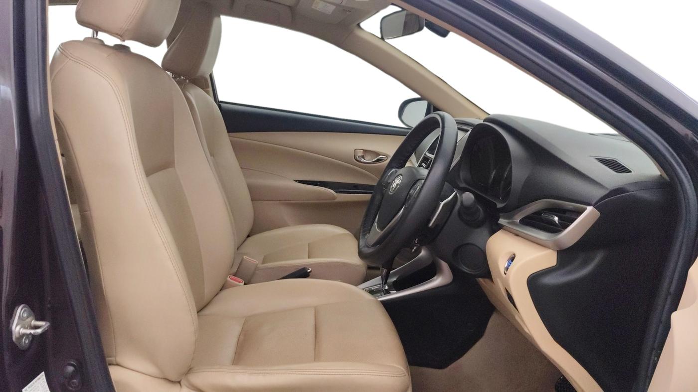 2018 Toyota YARIS VX CVT, Petrol, Automatic, 55,130 km, Right Side Front Door Cabin