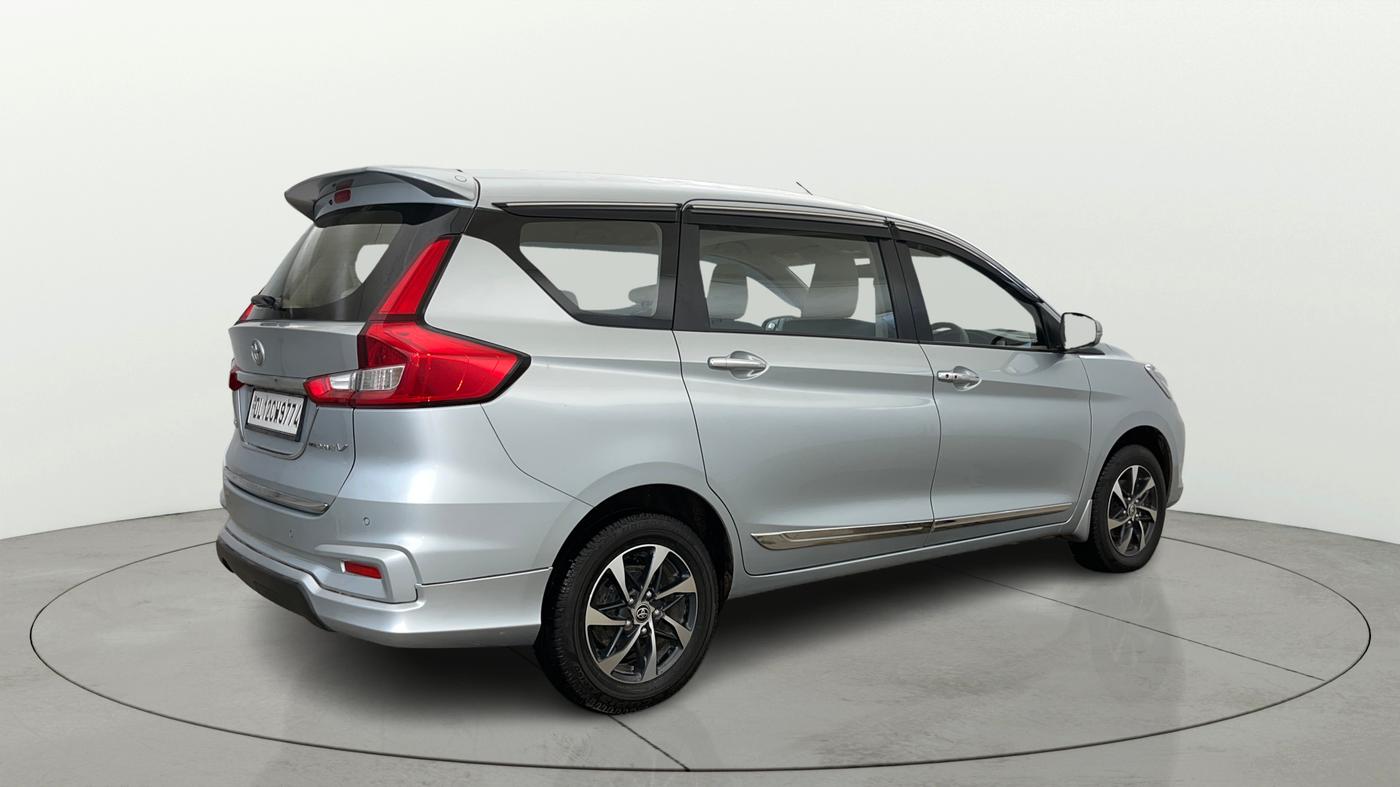 2023 Toyota RUMION V AT , Petrol, Automatic, 7,123 km, Right Back Diagonal