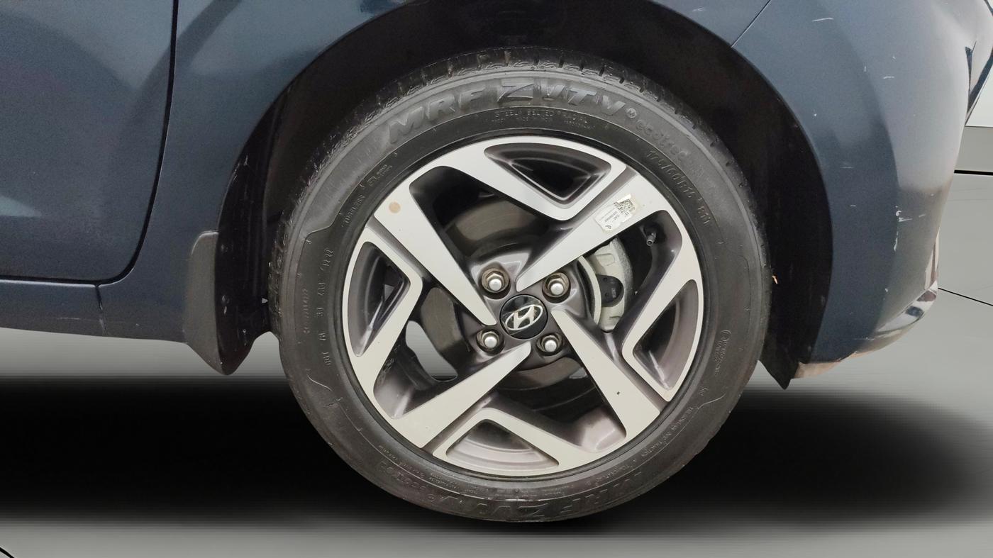 2022 Hyundai AURA SX 1.2 CNG, CNG, Manual, 22,232 km, Right Front Wheel