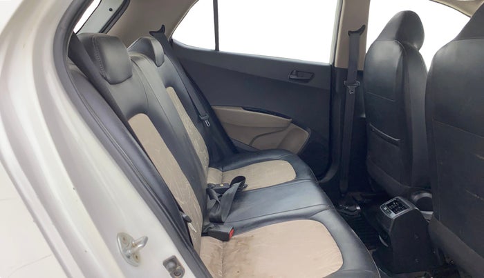 2016 Hyundai Grand i10 MAGNA 1.2 KAPPA VTVT, Petrol, Manual, 46,536 km, Right Side Rear Door Cabin