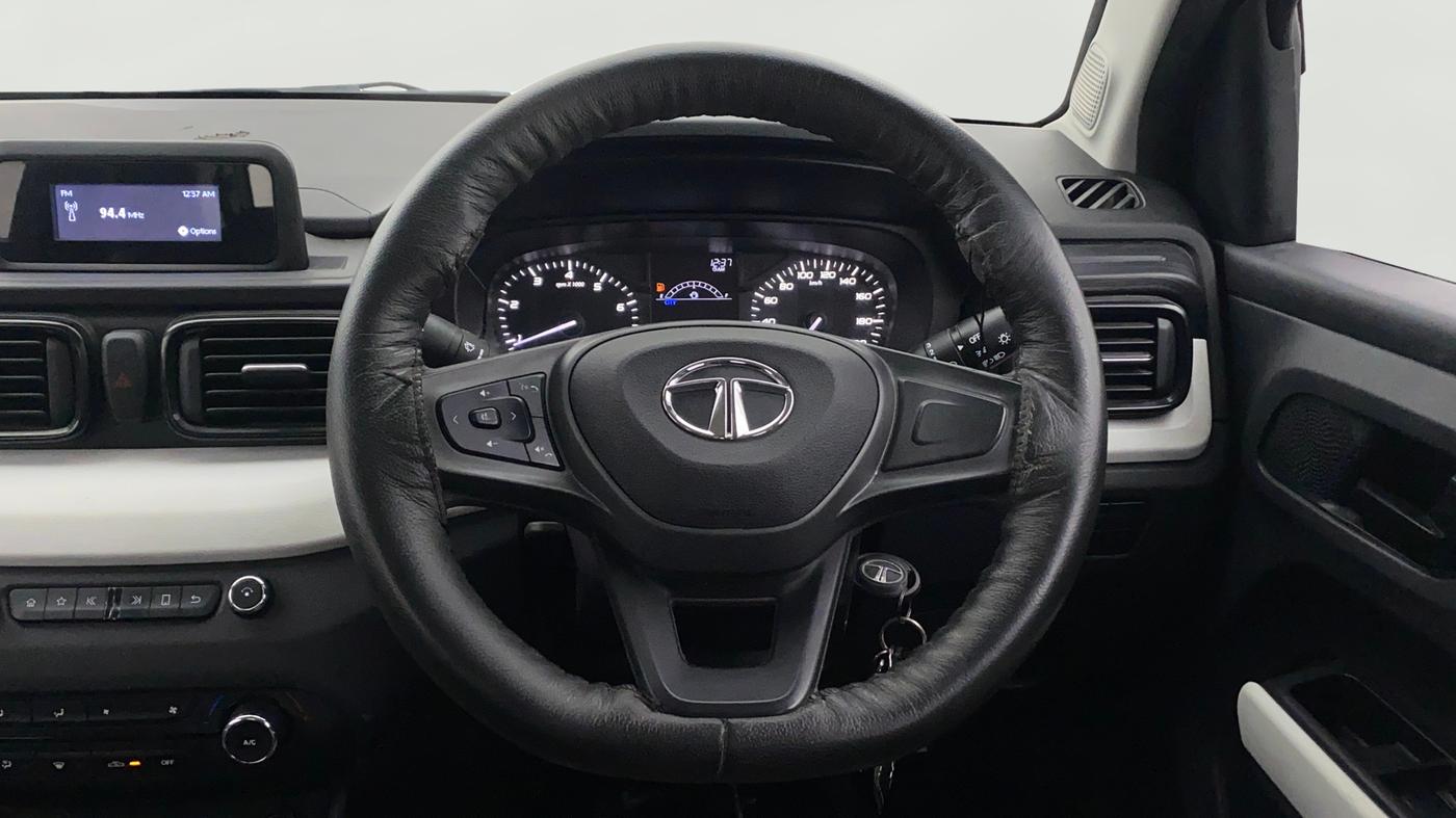 2022 Tata PUNCH PURE MT, Petrol, Manual, 18,807 km, Steering Wheel Close Up